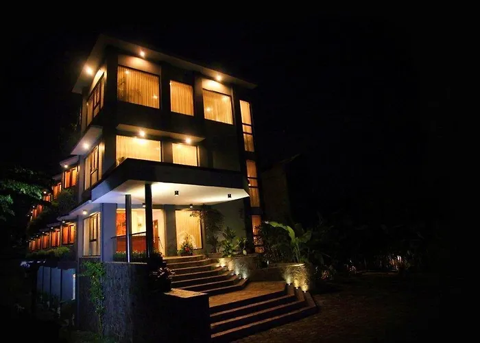 Amira Hotel