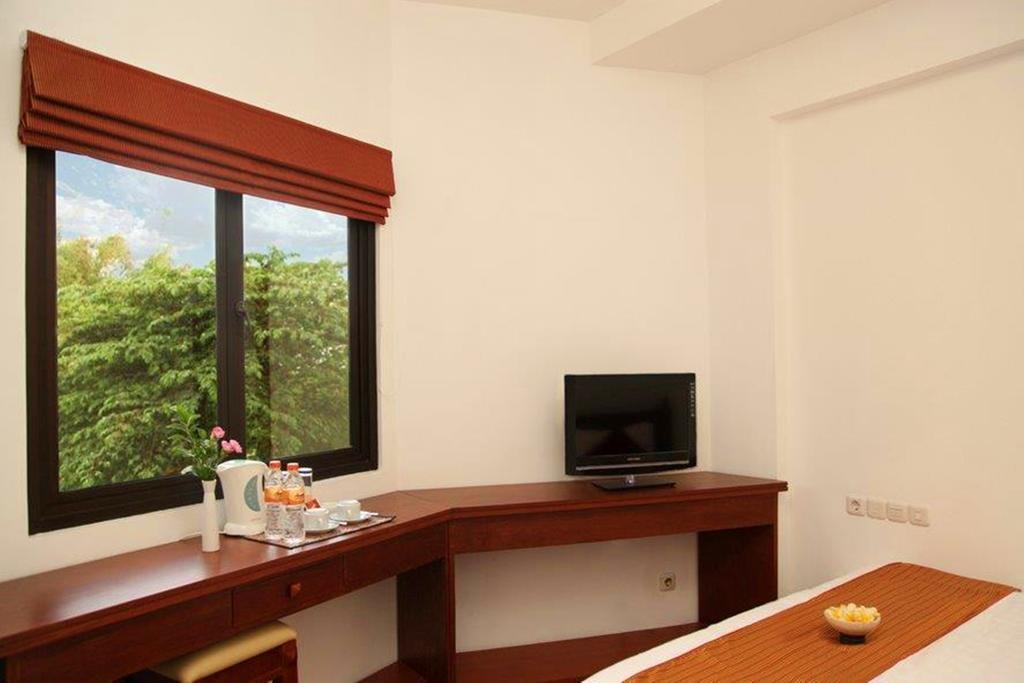 Amira Hotel